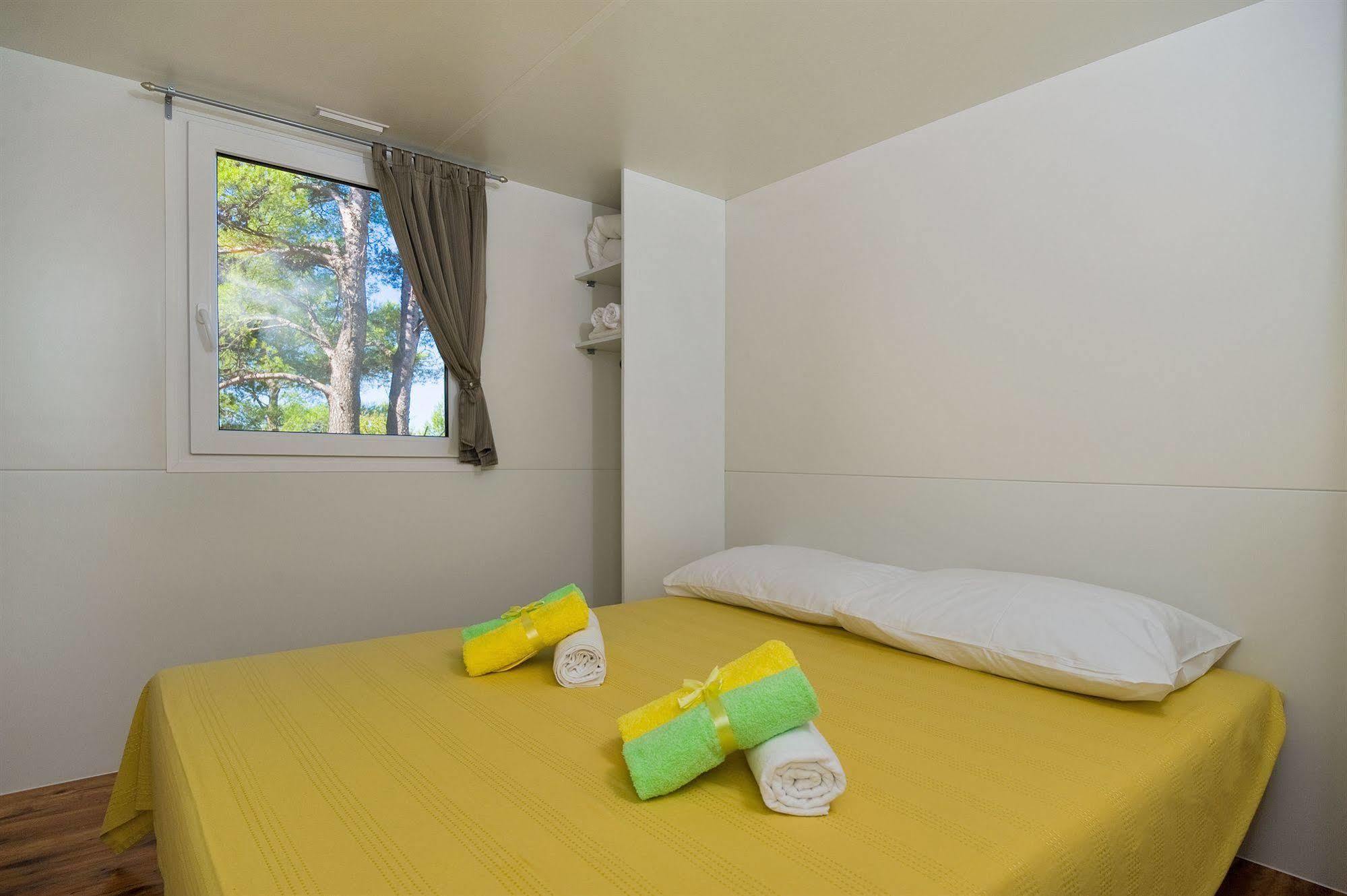 Mobile Homes Basko Polje Campground Baška Voda エクステリア 写真